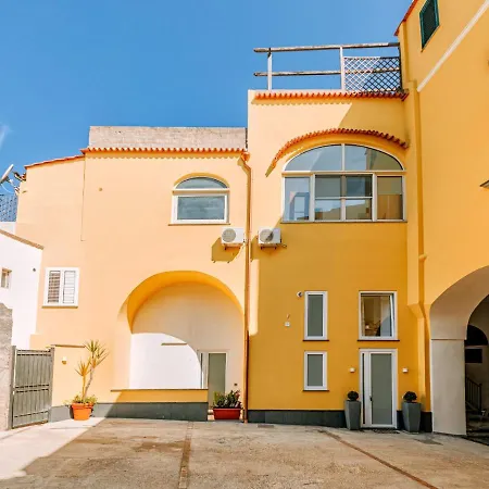 Casa Neval Lacco Ameno Apartmán *
